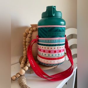 Hydrojug-Christmas Edition-sleeve and jug